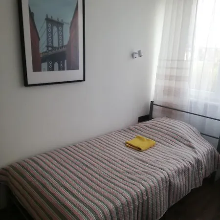 Bridge Apartment *